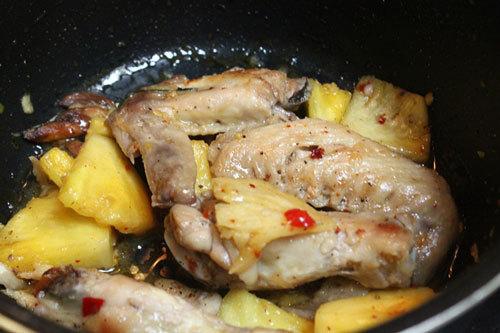 Công thức món cánh gà rim dứa chua ngọt