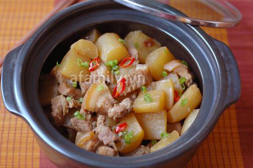 Củ cải kho thịt cho cơm chiều ngon hơn