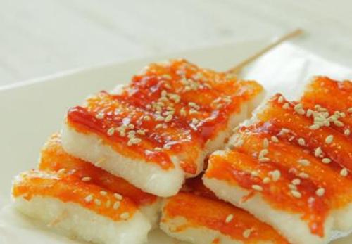 Cuối tuần, đãi bạn món tteokbokki cay nồng, ngon không cưỡng nổi