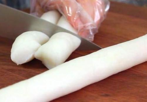 Cuối tuần, đãi bạn món tteokbokki cay nồng, ngon không cưỡng nổi