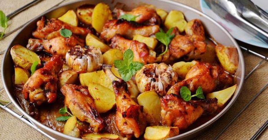 Cuối tuần đãi cả nhà món gà nướng làm đơn giản mà ăn siêu ngon