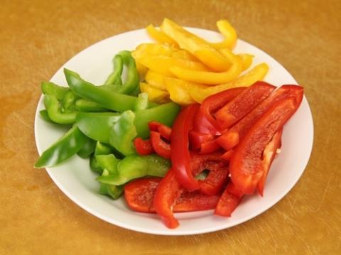 Cuối tuần đãi cả nhà món thịt bò xào ớt chuông thơm ngậy