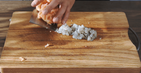 Cuối tuần đổi món cho cả nhà với chả tôm thịt gà làm dễ - ăn ngon