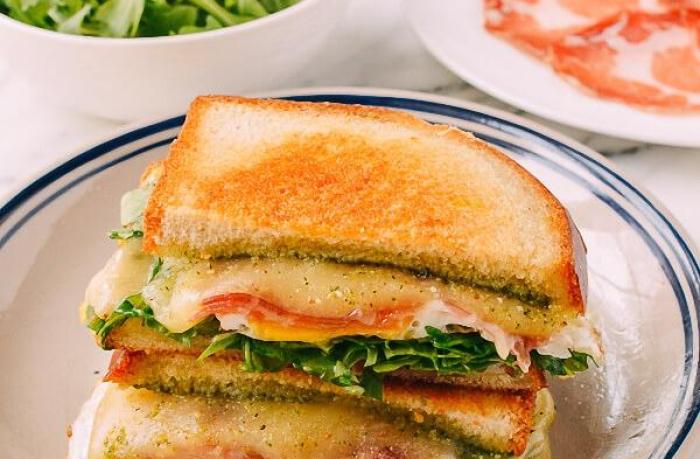 Cuối tuần làm bánh sandwich vừa ngon vừa đẹp mời cả nhà