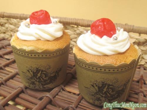 Cupcake nhân kem chanh leo ngon tuyệt!