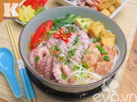 da mieng voi bun hai san tuoi ngon 12 Đã miệng với bún hải sản tươi ngon