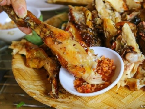 dac san ga cai bang nghe co ve ban han ma khien thien ha me man Đặc sản "gà cái bang"- nghe có vẻ bần hàn mà khiến thiên hạ mê mẩn