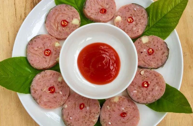 Dân buôn chuyên nghiệp tiết lộ cách phân biệt nem chua làm từ thịt hỏng, chỉ bán không ăn