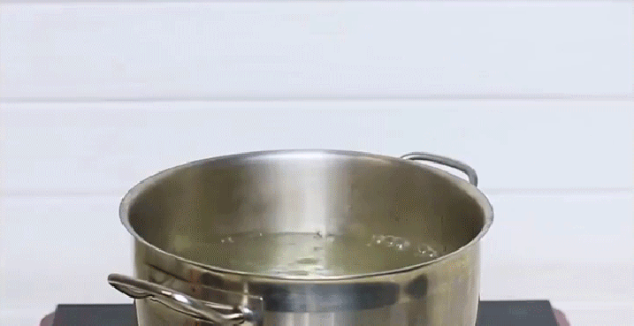 Mẹo nấu trứng siêu nhanh không chút dầu mỡ đọng lại