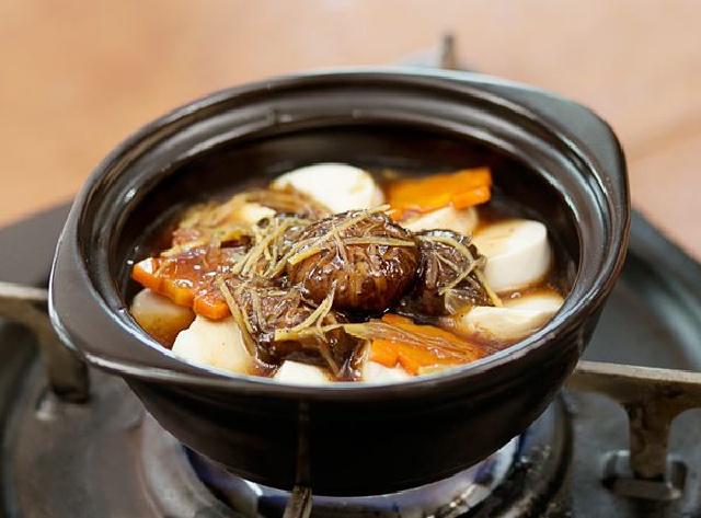 Đậu hũ non om nấm hương