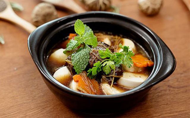 Đậu hũ non om nấm hương