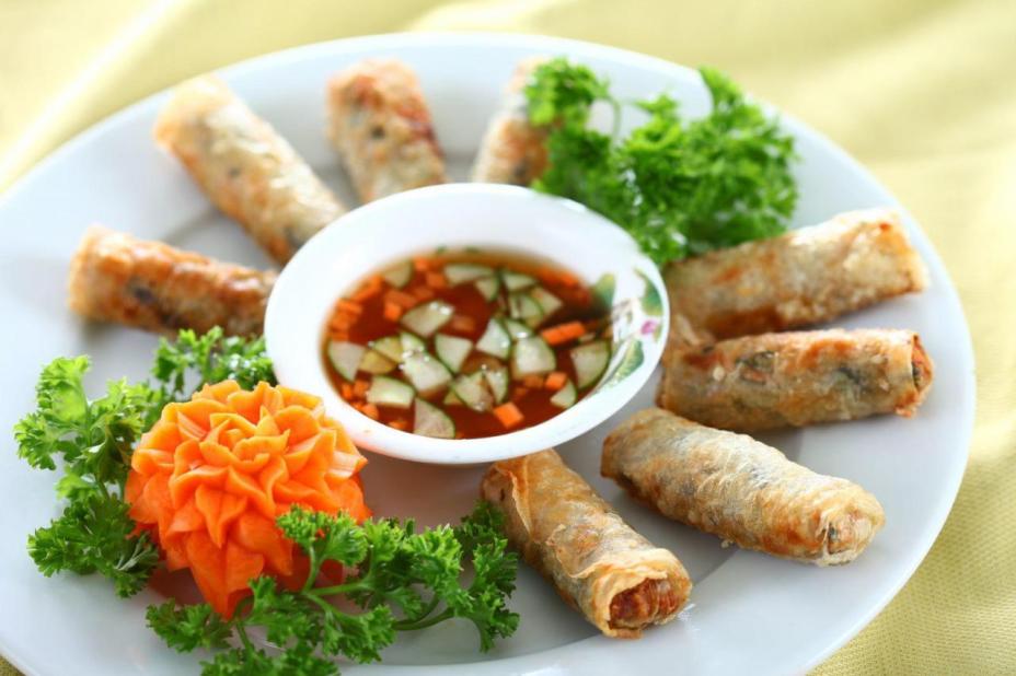 Để nem rán vàng giòn, để lâu không ỉu chị em đừng quên làm 6 việc này khi nấu