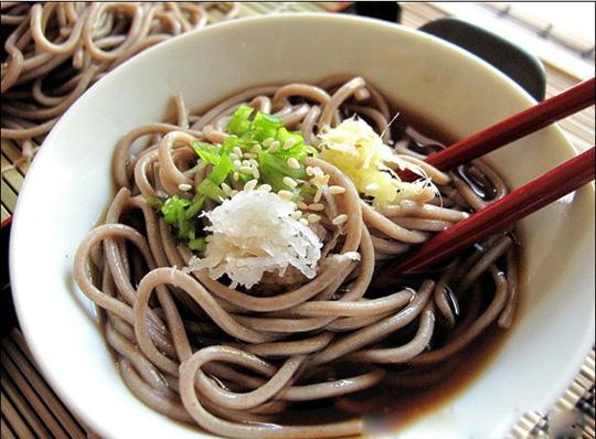 Đêm giao thừa người Nhật ăn mì soba