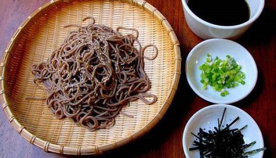 Đêm giao thừa người Nhật ăn mì soba