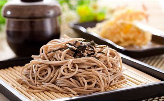 Đêm giao thừa người Nhật ăn mì soba