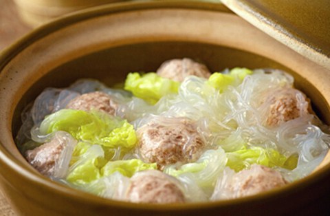 dem khuya ma mieng them bung reo goi thi lam ngay mon mien nay vua am bung lai khong t Đêm khuya mà miệng thèm bụng réo gọi thì làm ngay món miến này vừa ấm bụng lại không tăng cân