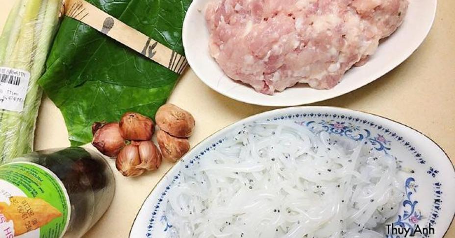 Đến mùa, làm ngay chả cá ngần cuốn lá lốt, xương sông thơm nức mũi ăn thôi!