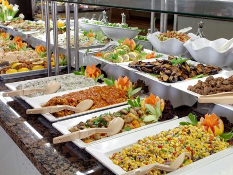 di an buffet neu ban cu me 3 thu nay nguoi ban hang mung tham vi do ton Đi ăn buffet, nếu bạn cứ mê 3 thứ này, người bán hàng mừng thầm vì đỡ tốn