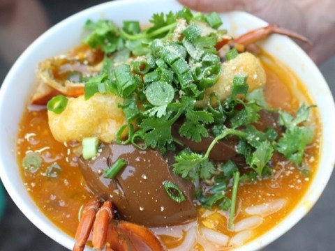 dia chi cuoi tuan 2 tiem banh canh dat xat ra mieng Địa chỉ cuối tuần: 2 tiệm bánh canh 'đắt xắt ra miếng'