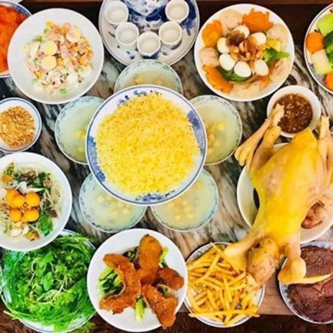 Diễn viên "Bánh đúc có xương" mách cách luộc gà ngon đẹp và da giòn, chị em khen nức nở