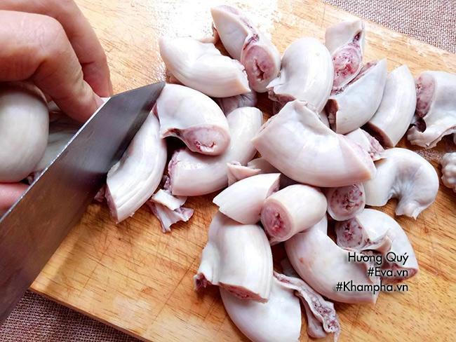 Dồi trường hấp hành gừng giòn ngon, hấp dẫn