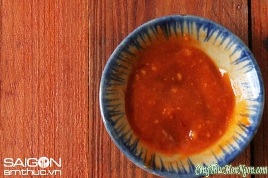 Đổi vị với thịt xông khói cuốn chả cá lạ miệng