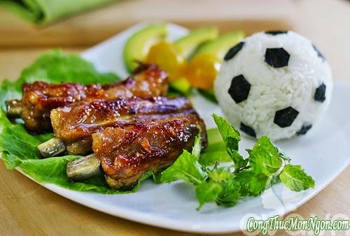 Đón tuần mới với cơm sườn thơm nức mũi