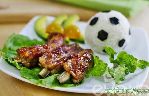 Đón tuần mới với cơm sườn thơm nức mũi