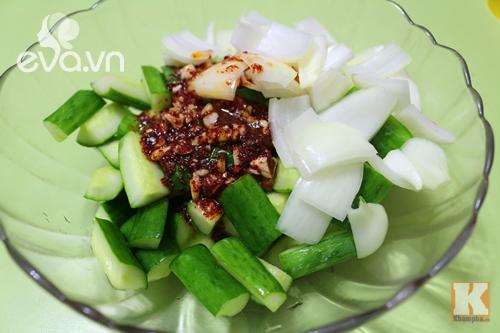 Dưa chuột trộn cay ngọt giòn giòn hấp dẫn