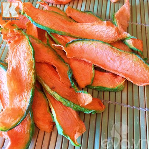 Dưa vàng sấy dẻo đãi khách dịp Tết