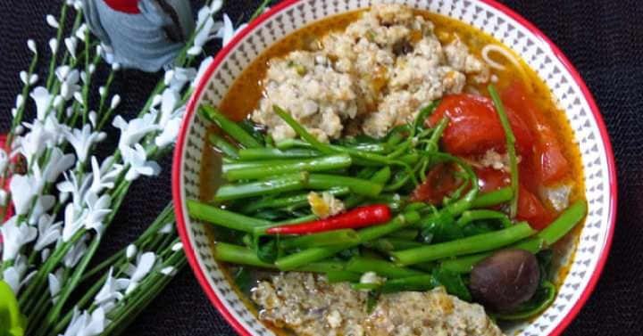 Food Blogger Liên Ròm bày cách nấu canh bún chay mà không cần đậu hũ, ngon đến bất ngờ!