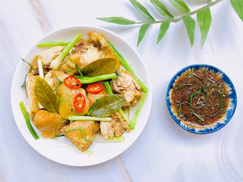 ga hap chanh sa cham tieu Gà hấp chanh sả chấm tiêu