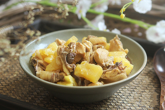 Gà kho dứa