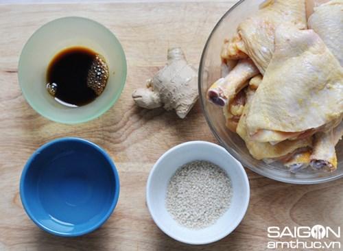 Gà lăn mè thơm ngon hấp dẫn