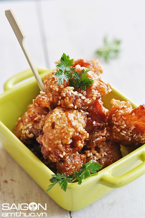 Gà lăn mè thơm ngon hấp dẫn