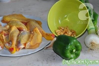 Gà xào hạt điều bùi thơm lạ miệng