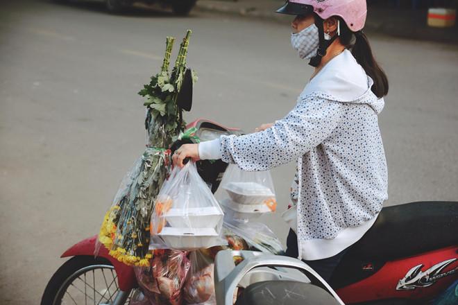 Gánh bánh bèo 'bà ngoại' gần nửa thế kỷ gắn bó với người Sài Gòn