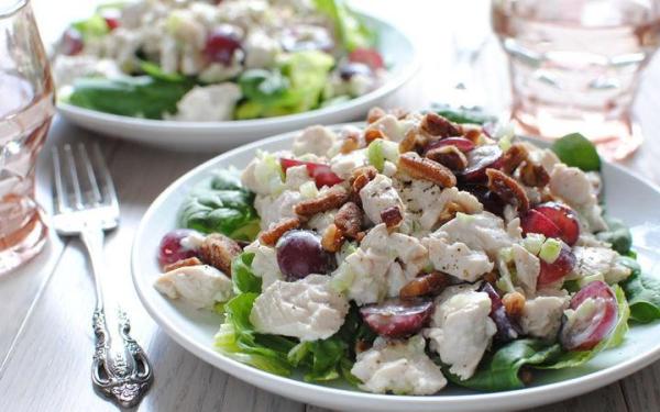 Ghim ngay công thức làm 2 món salad gà cực ngon cực dễ