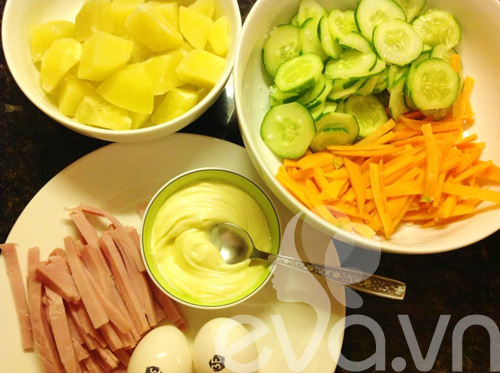 Giáng sinh ăn salad khoai tây kiểu Nhật