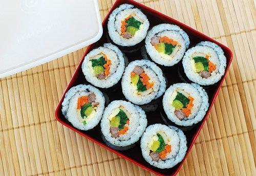 Gimbap thịt bò nhanh gọn cho bữa trưa văn phòng