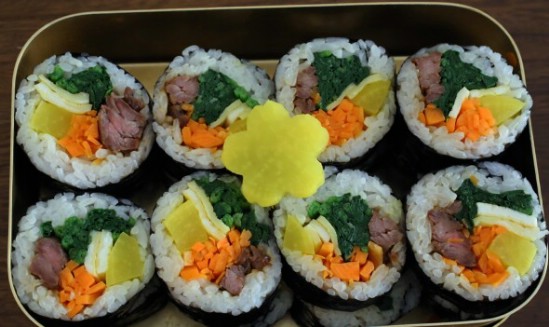 Gimbap thịt bò nhanh gọn cho bữa trưa văn phòng