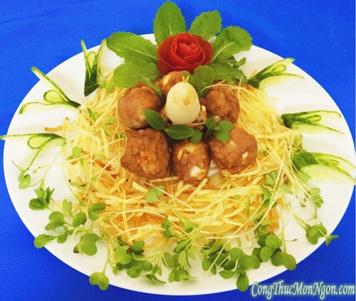Giò sống bọc trứng cút chiên