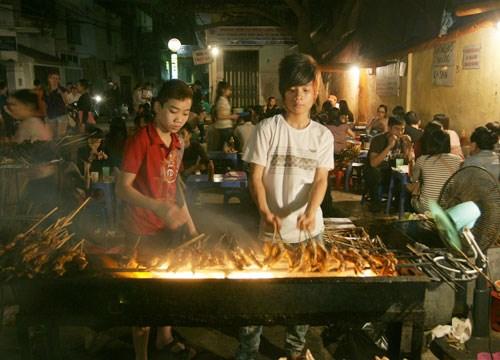 Hà Nội: Ăn ngon theo tên phố