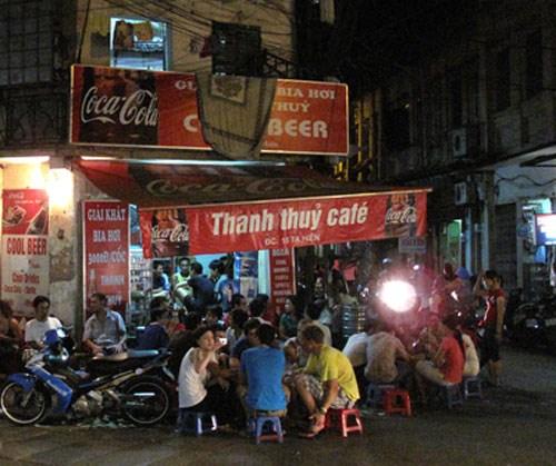 Hà Nội: Ăn ngon theo tên phố