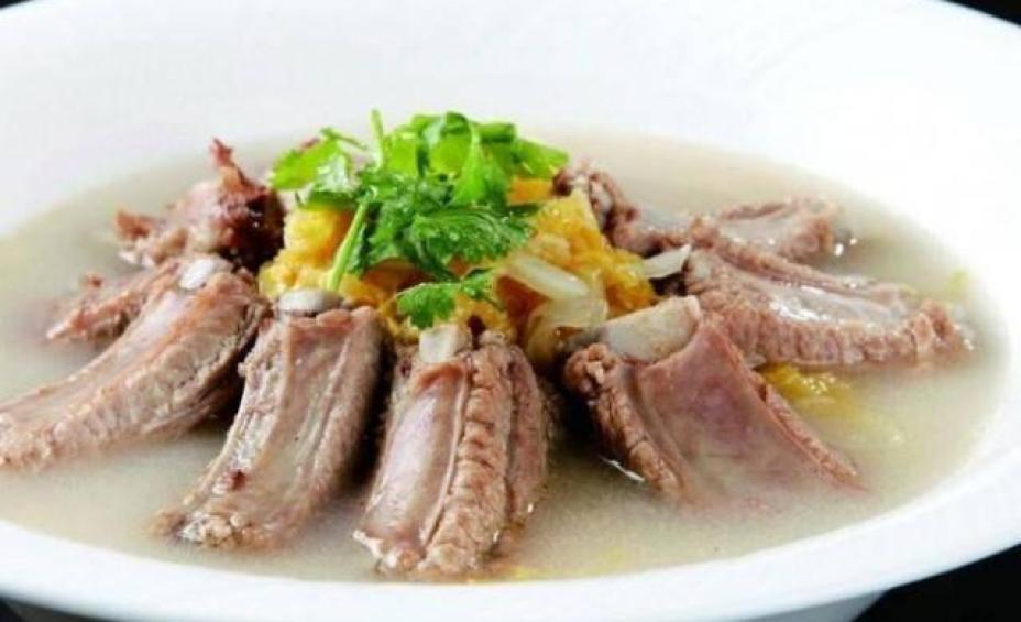 Hầm sườn, chị em tuyệt đối không cho thêm 2 gia vị quen thuộc này làm mất vị món ăn