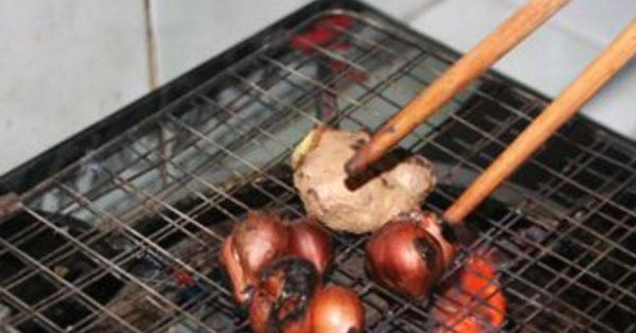 Hầm xương muốn nước ngọt mà lại trong veo thì các mẹ phải học ngay các mẹo này nhé!