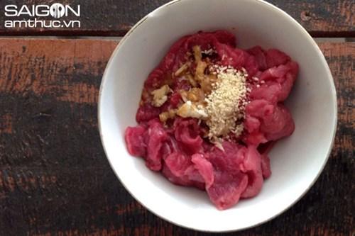 Hấp dẫn bò xào thơm chua ngọt