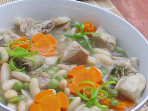 hap dan canh suon ham dau Hấp dẫn canh sườn hầm đậu