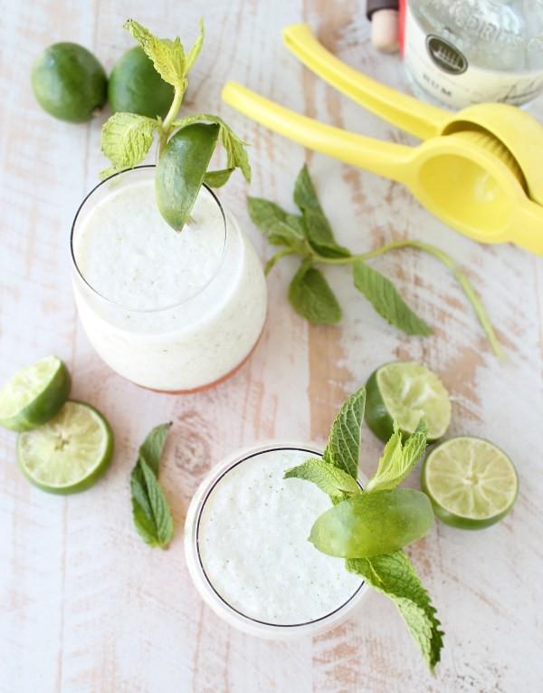 Hè này đừng bỏ qua món mojito dừa mát lịm thơm phức