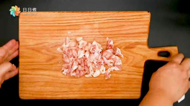 “Hô biến ảo thuật thần thánh” từ món cơm chiên thành bánh xèo cực ngon